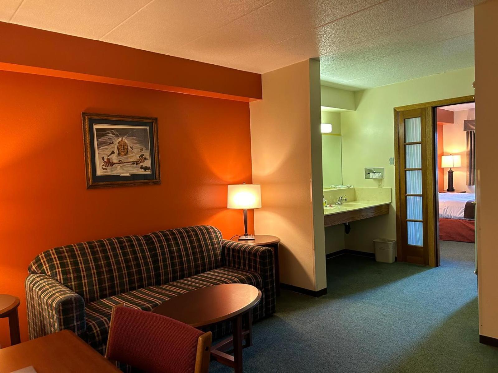 Northwoods Inn & Suites - Blackduck Экстерьер фото